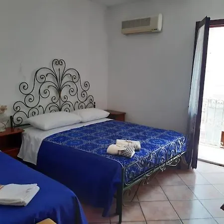 La Casa Di Paolo E Silvia * Carloforte (Isola di San Pietro)